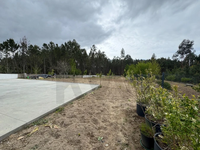 Moradia T3 para Venda em Avelal Foto 49