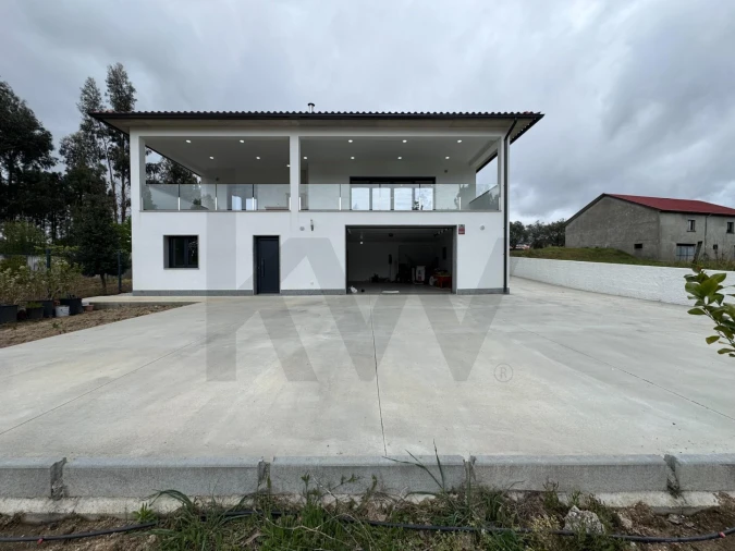 Moradia T3 para Venda em Avelal Foto 46