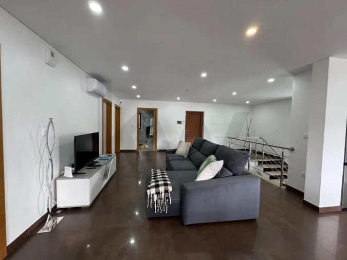 Moradia T3 para Venda em Avelal Foto 7