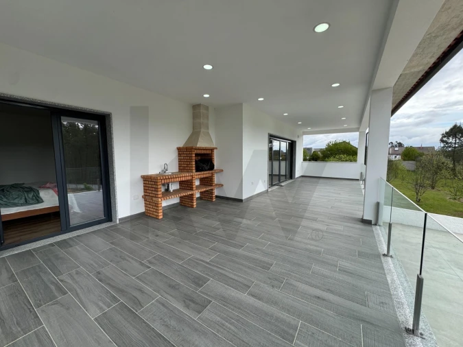 Moradia T3 para Venda em Avelal Foto 15