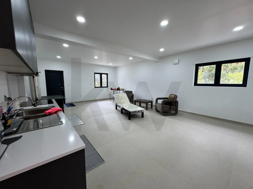 Moradia T3 para Venda em Avelal Foto 36