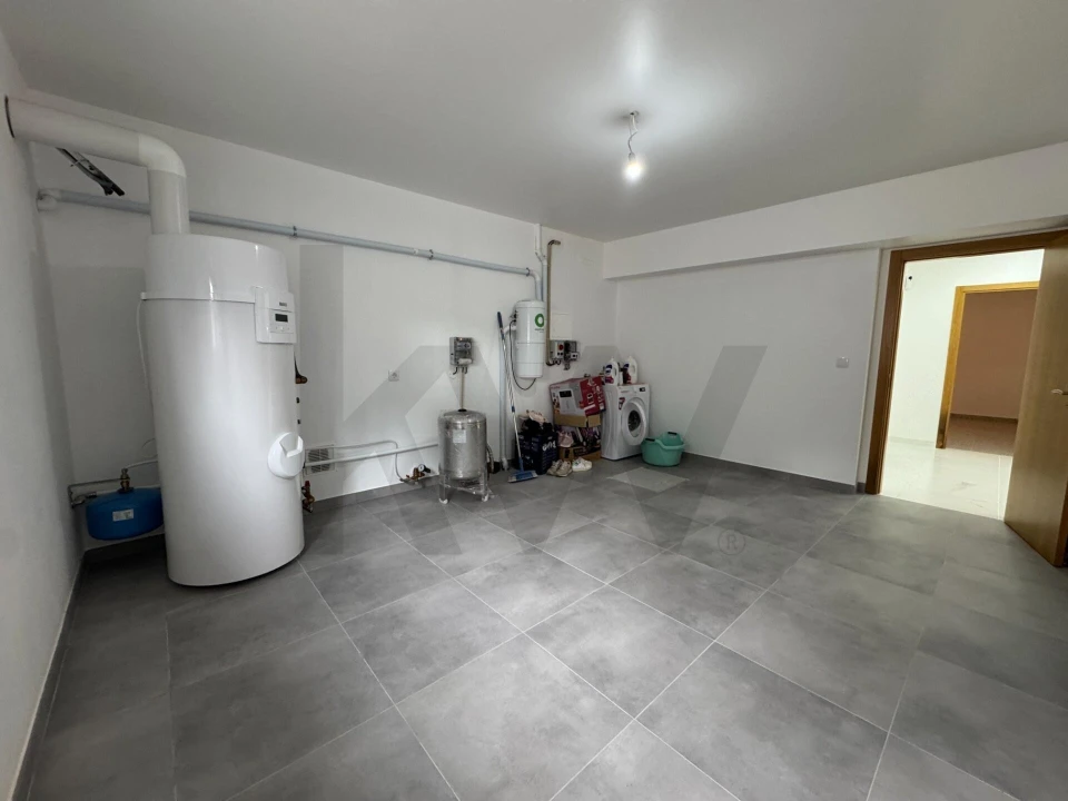 Moradia T3 para Venda em Avelal Foto 41