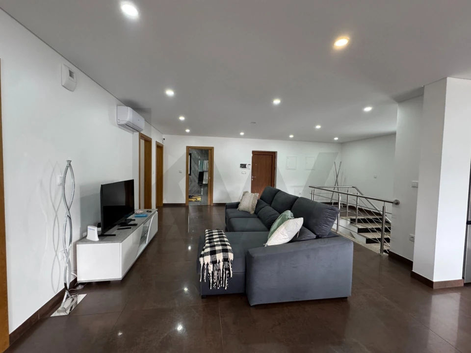 Moradia T3 para Venda em Avelal Foto 7