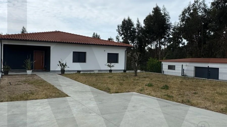 Moradia T3 para Venda em Avelal