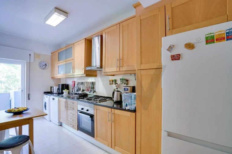 Apartamento T2 para Venda em Moita Foto 6