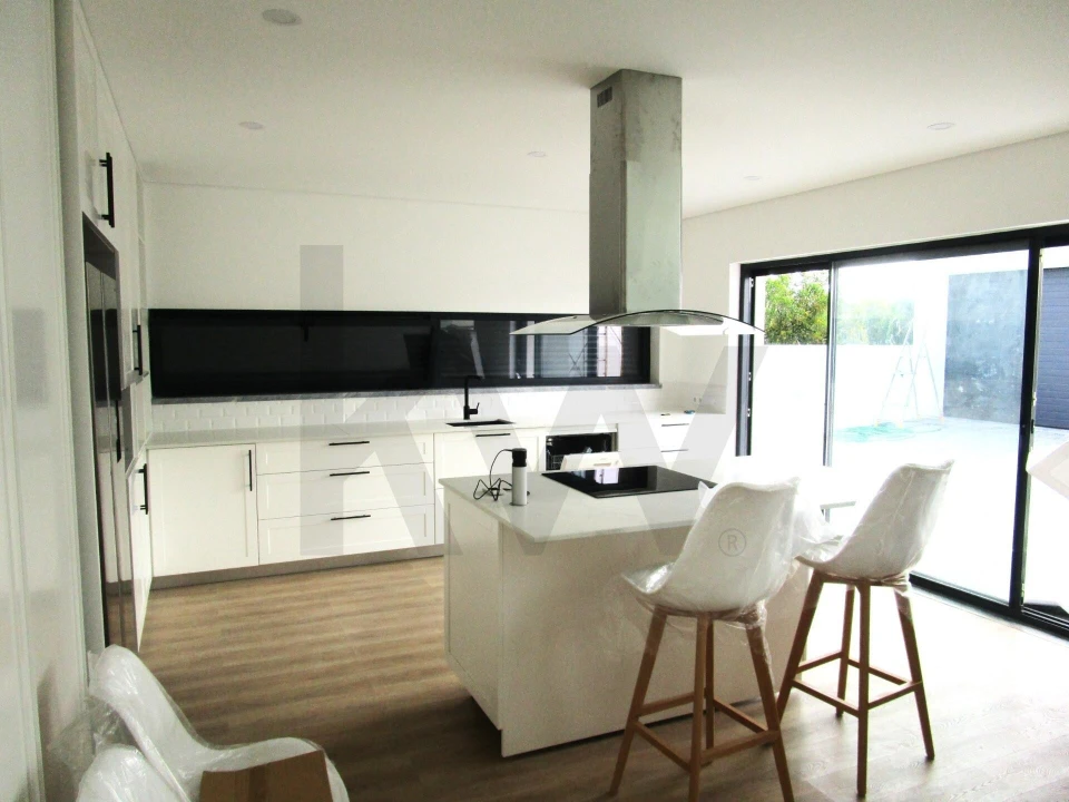 Moradia T4 para Venda em Comporta Foto 7