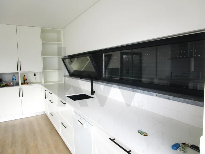 Moradia T4 para Venda em Comporta Foto 11