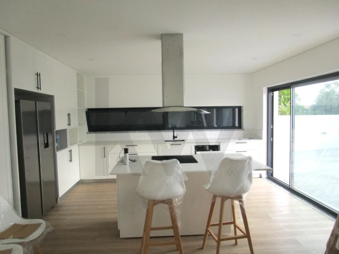 Moradia T4 para Venda em Comporta Foto 9