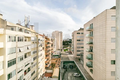 Apartamento T3 para Venda em São Domingos de Benfica