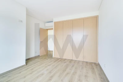 Apartamento T3 para Venda em São Domingos de Benfica