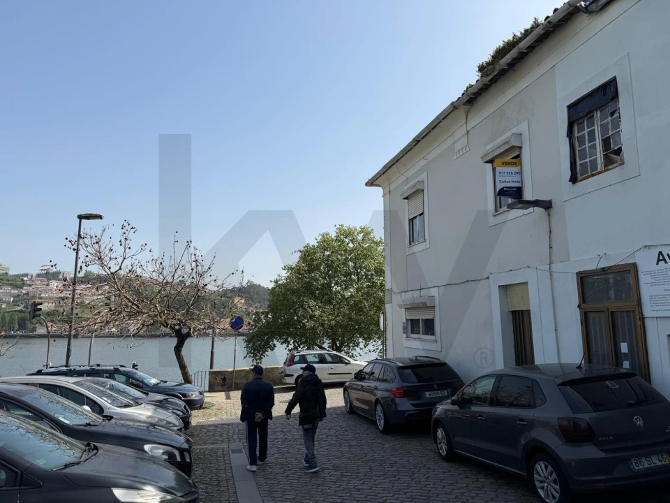 Moradia T5 para Venda em Lordelo do Ouro e Massarelos Foto 4