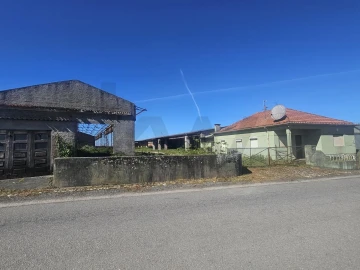 Moradia T3 para Venda em Santa Joana