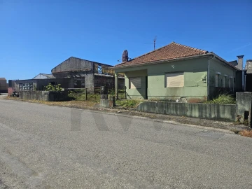 Moradia T3 para Venda em Santa Joana