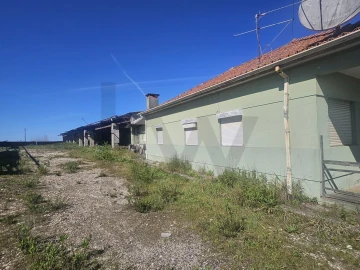 Moradia T3 para Venda em Santa Joana