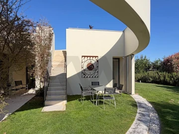Moradia T3 para Arrendamento em Vau
