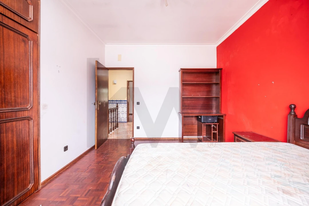 Moradia T3 para Venda em Furadouro Foto 10