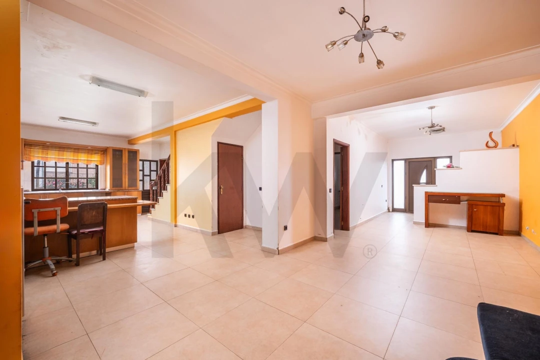 Moradia T3 para Venda em Furadouro Foto 3