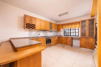 Moradia T3 para Venda em Furadouro