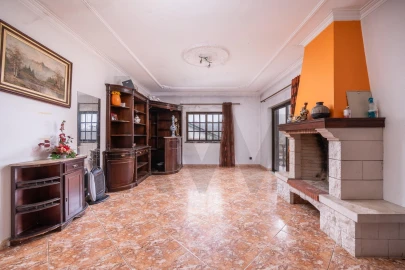 Moradia T3 para Venda em Furadouro