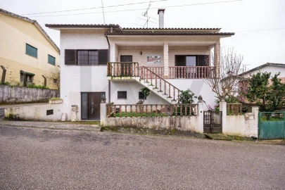 Moradia T3 para Venda em Furadouro