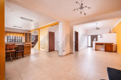 Moradia T3 para Venda em Furadouro