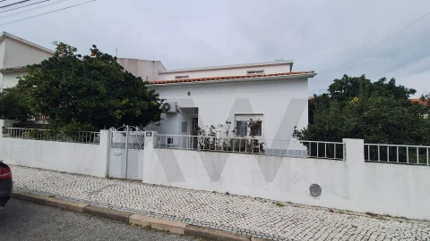 Moradia T2 para Venda em Idanha-A-Nova e Alcafozes