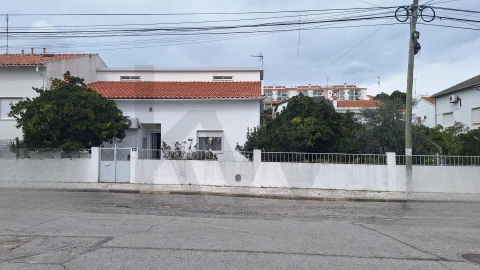 Moradia T2 para Venda em Idanha-A-Nova e Alcafozes