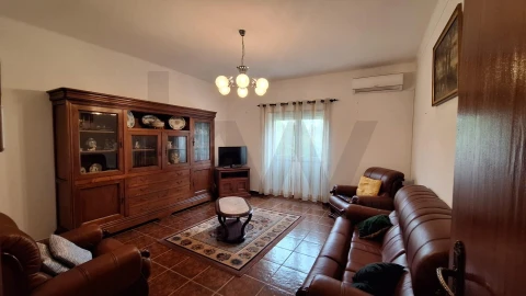 Moradia T2 para Venda em Idanha-A-Nova e Alcafozes