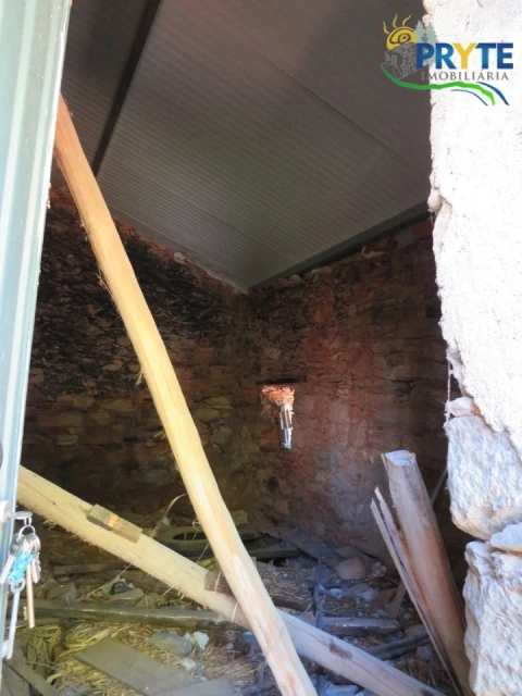 Moradia T2 para Venda em Proença-A-Nova e Peral