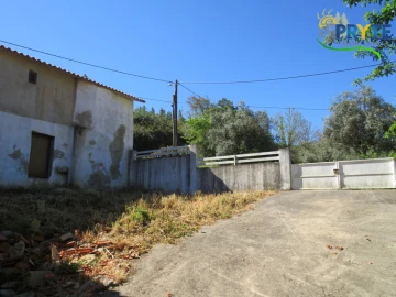 Moradia T2 para Venda em Proença-A-Nova e Peral