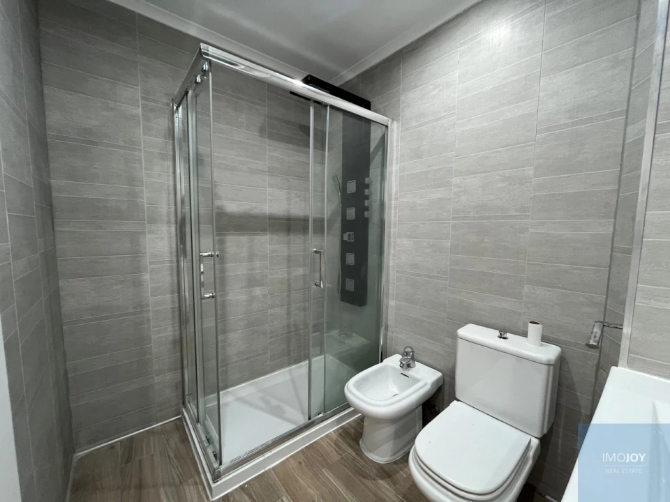 Apartamento T2 para Arrendamento em Carnide Foto 27