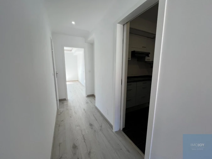 Apartamento T2 para Arrendamento em Carnide Foto 8