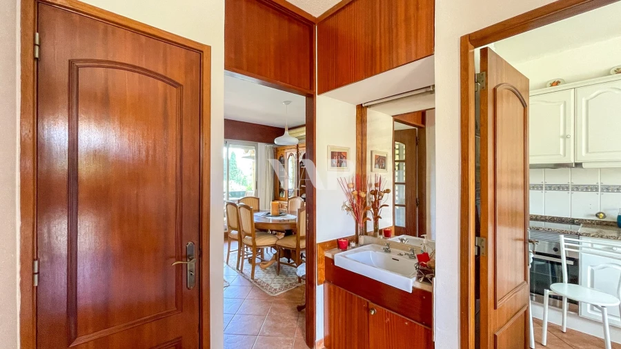 Apartamento T3 para Venda em Quarteira Foto 9