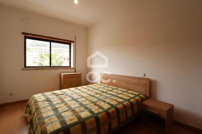 Apartamento T3 para Arrendamento em São Martinho do Bispo e Ribeira de Frades