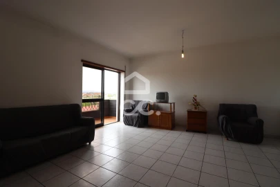 Apartamento T3 para Arrendamento em São Martinho do Bispo e Ribeira de Frades