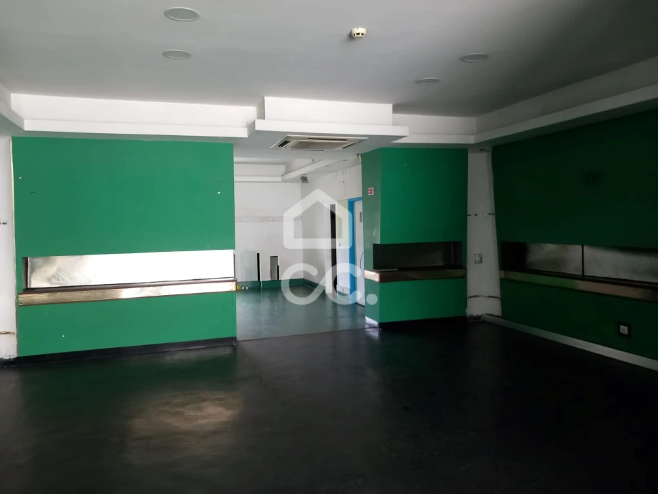 Negócio para Arrendamento em Alfena Foto 3