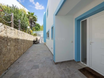 Moradia T4 para Venda em Lagoa e Carvoeiro