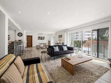 Moradia T4 para Venda em Lagoa e Carvoeiro