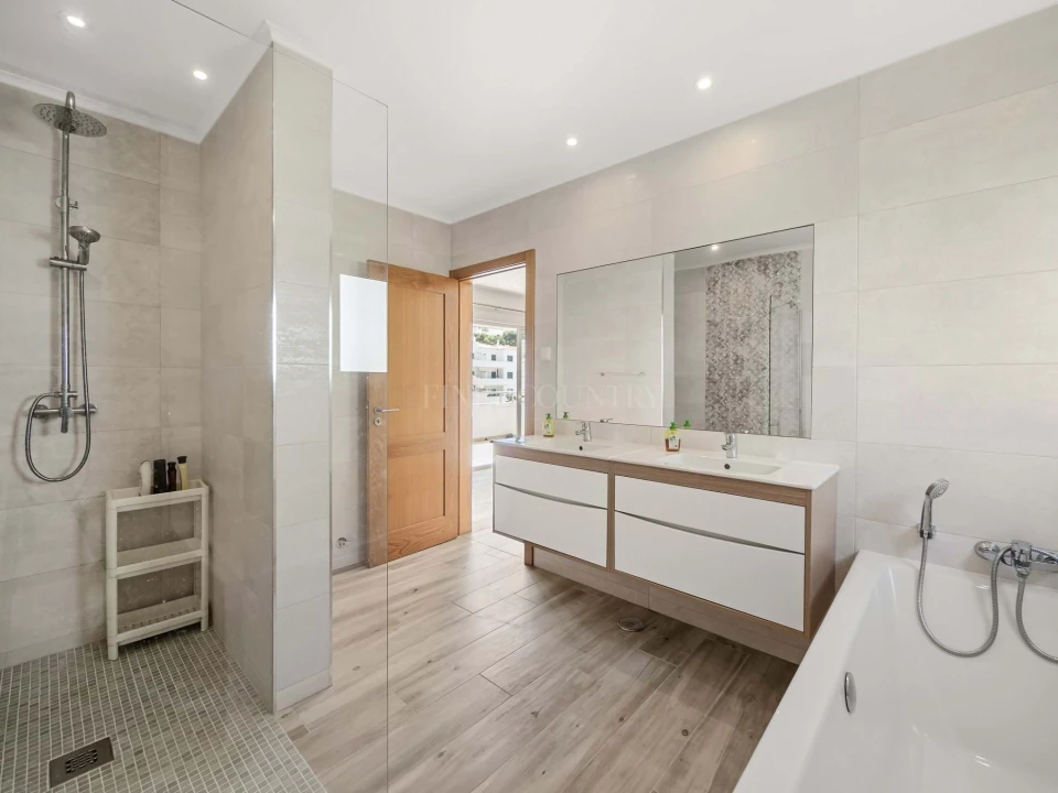 Moradia T4 para Venda em Lagoa e Carvoeiro Foto 23