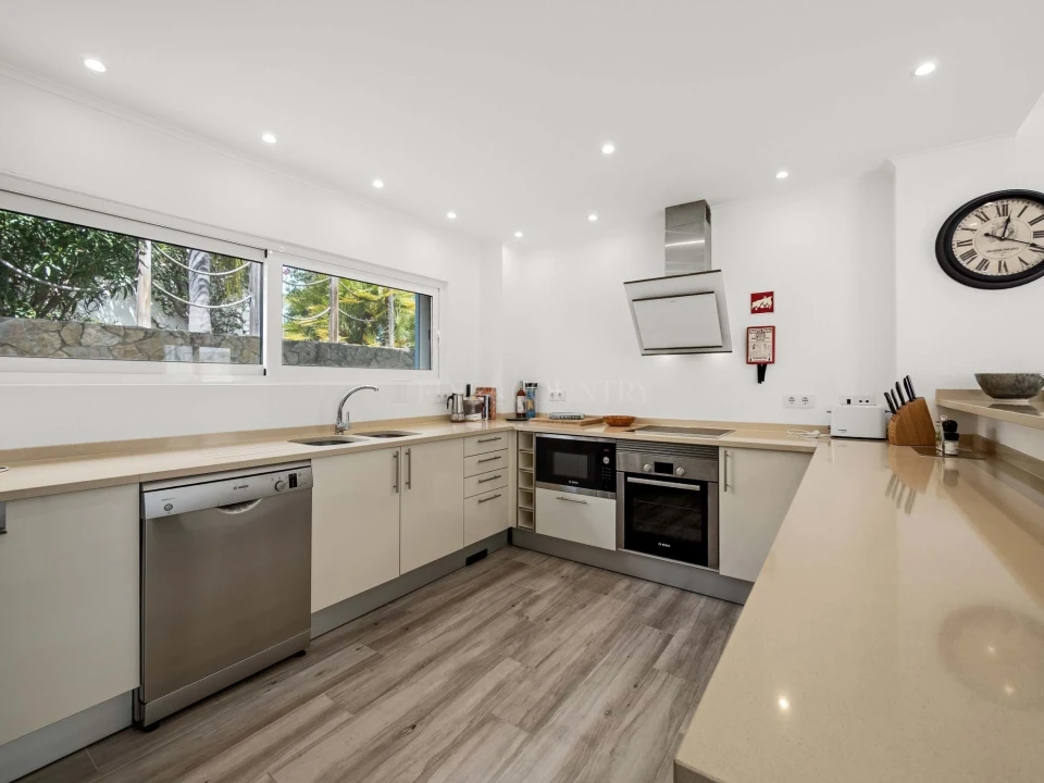 Moradia T4 para Venda em Lagoa e Carvoeiro Foto 6