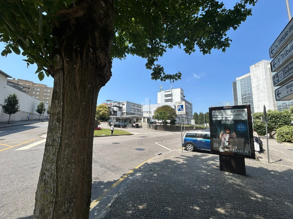 Apartamento T2 para Arrendamento em Santa Marinha Foto 40