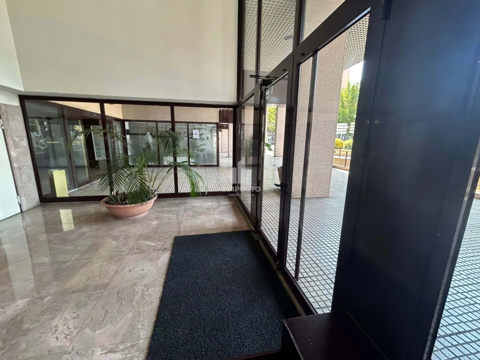 Apartamento T2 para Arrendamento em Santa Marinha Foto 30