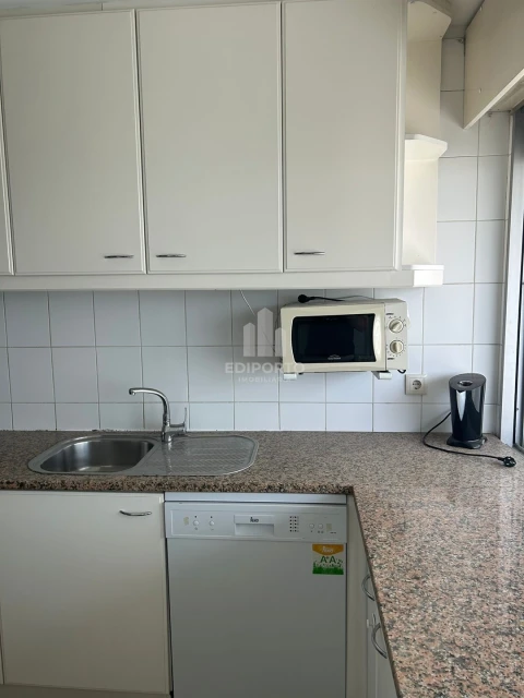 Apartamento T2 para Arrendamento em Santa Marinha