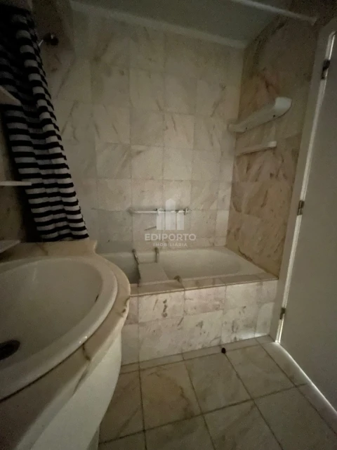 Apartamento T2 para Arrendamento em Santa Marinha