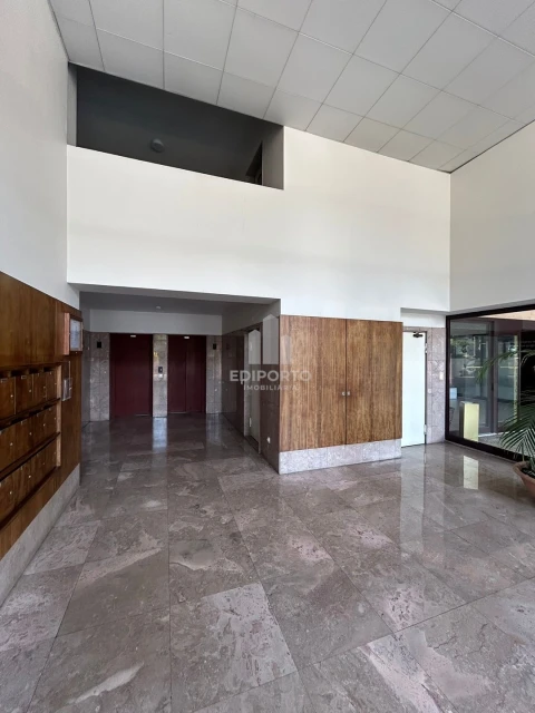 Apartamento T2 para Arrendamento em Santa Marinha