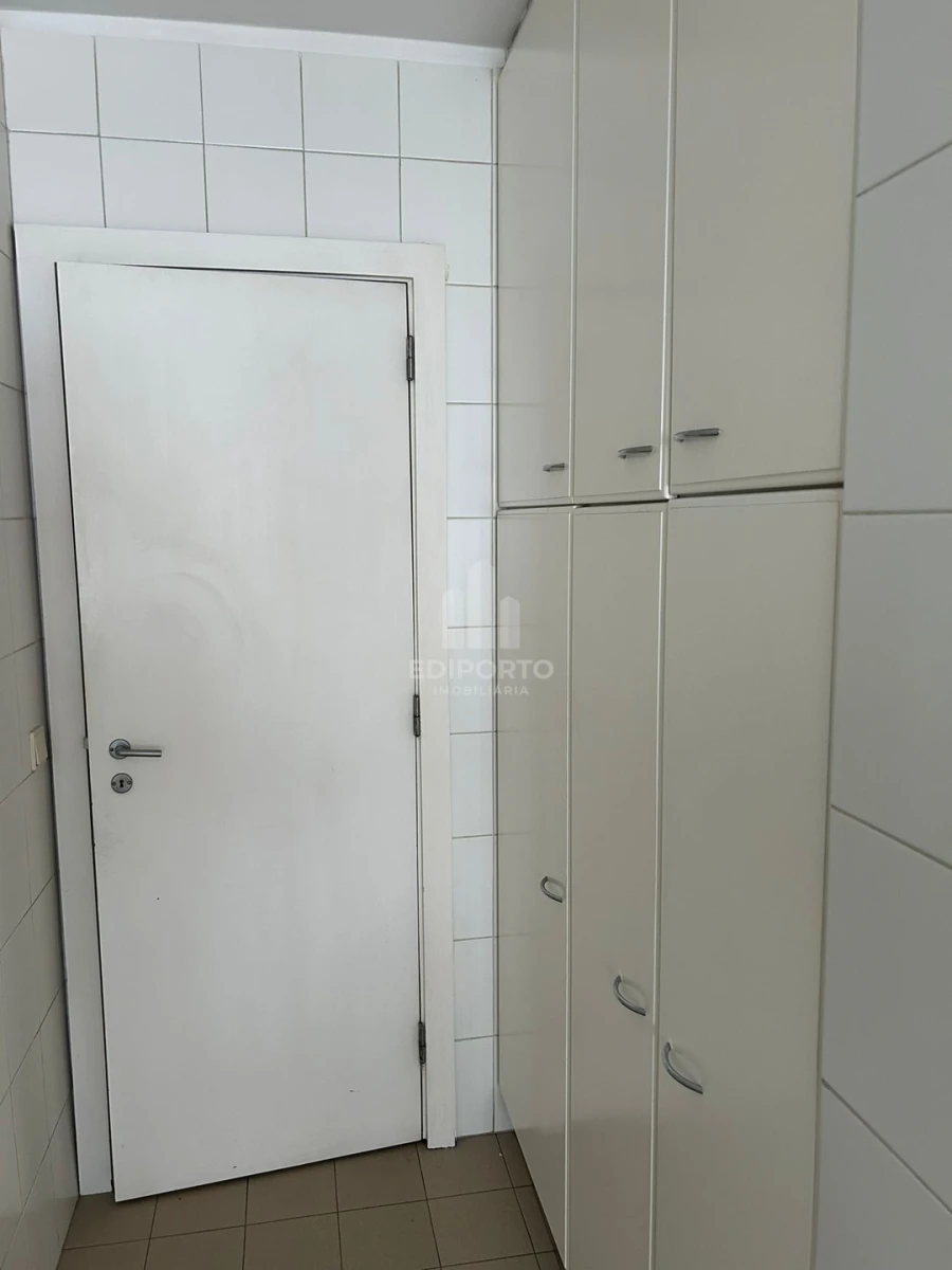 Apartamento T2 para Arrendamento em Santa Marinha Foto 16