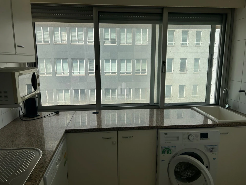 Apartamento T2 para Arrendamento em Santa Marinha Foto 20