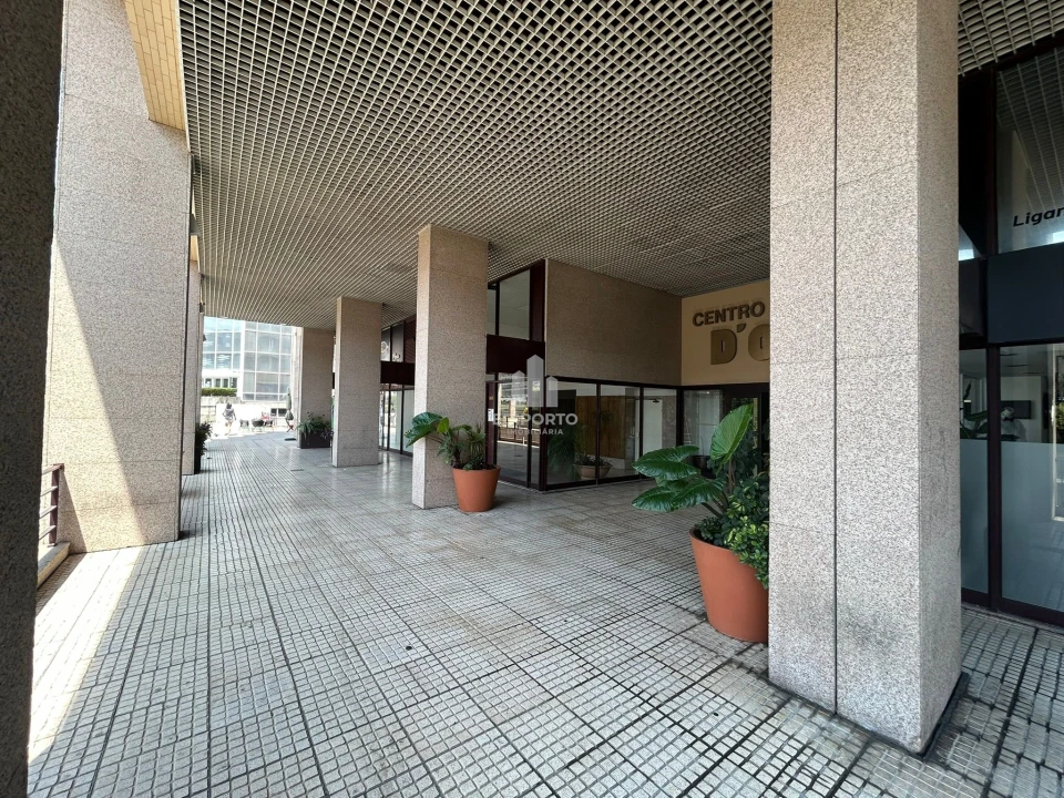 Apartamento T2 para Arrendamento em Santa Marinha Foto 29