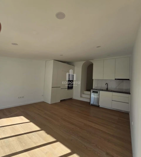 Moradia T2 para Venda em Santa Marinha e São Pedro da Afurada