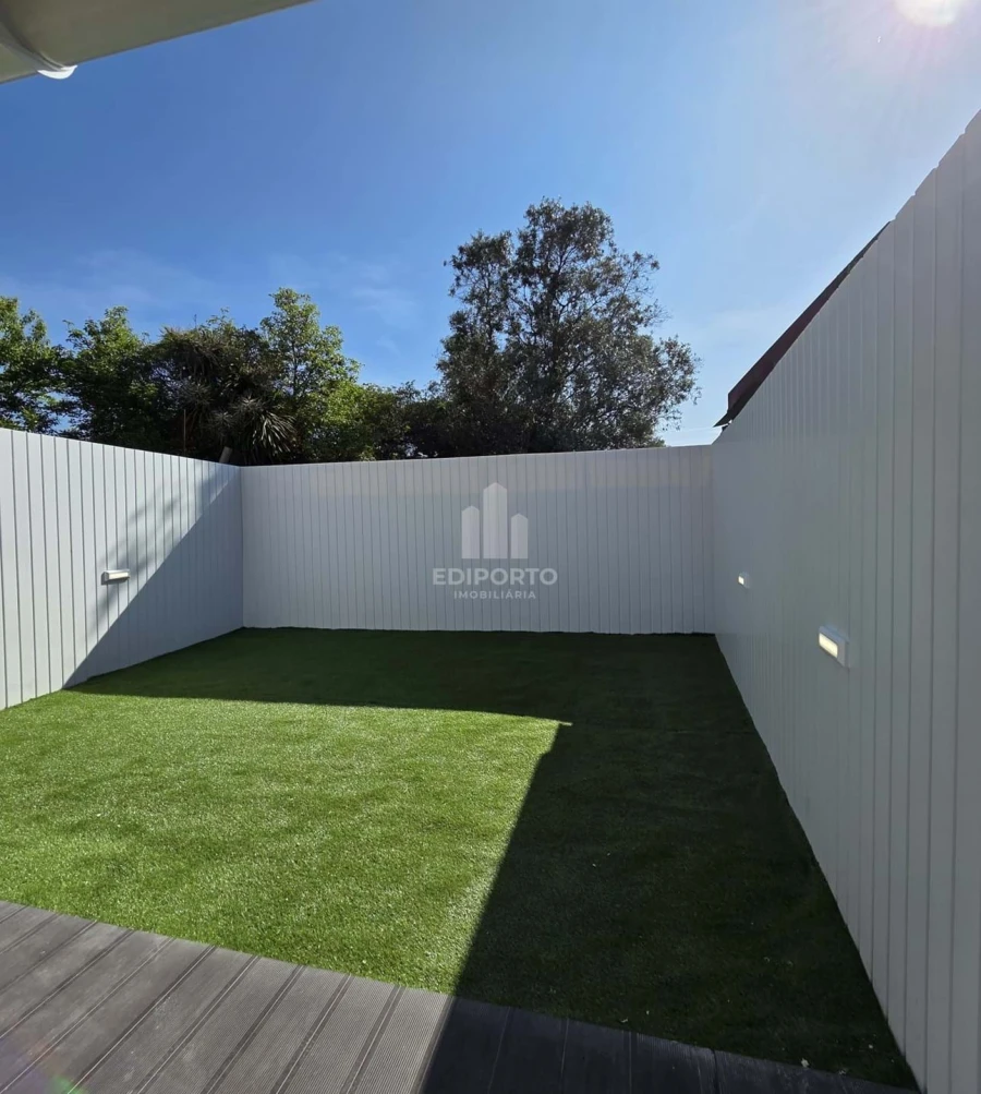 Moradia T2 para Venda em Santa Marinha e São Pedro da Afurada Foto 9